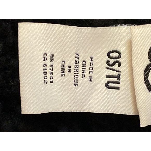 UGG Cable Knit Beanie In Black Womens One Size NWT - Picture 5 of 8